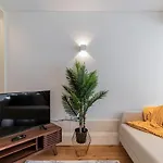 Rodrigues De Freitas 391 By Lovelystay *