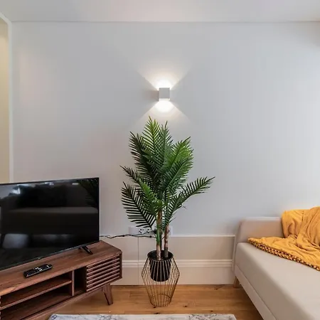 Rodrigues De Freitas 391 By Lovelystay *